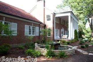 1912 Caldwell St, Conway, AR 72034