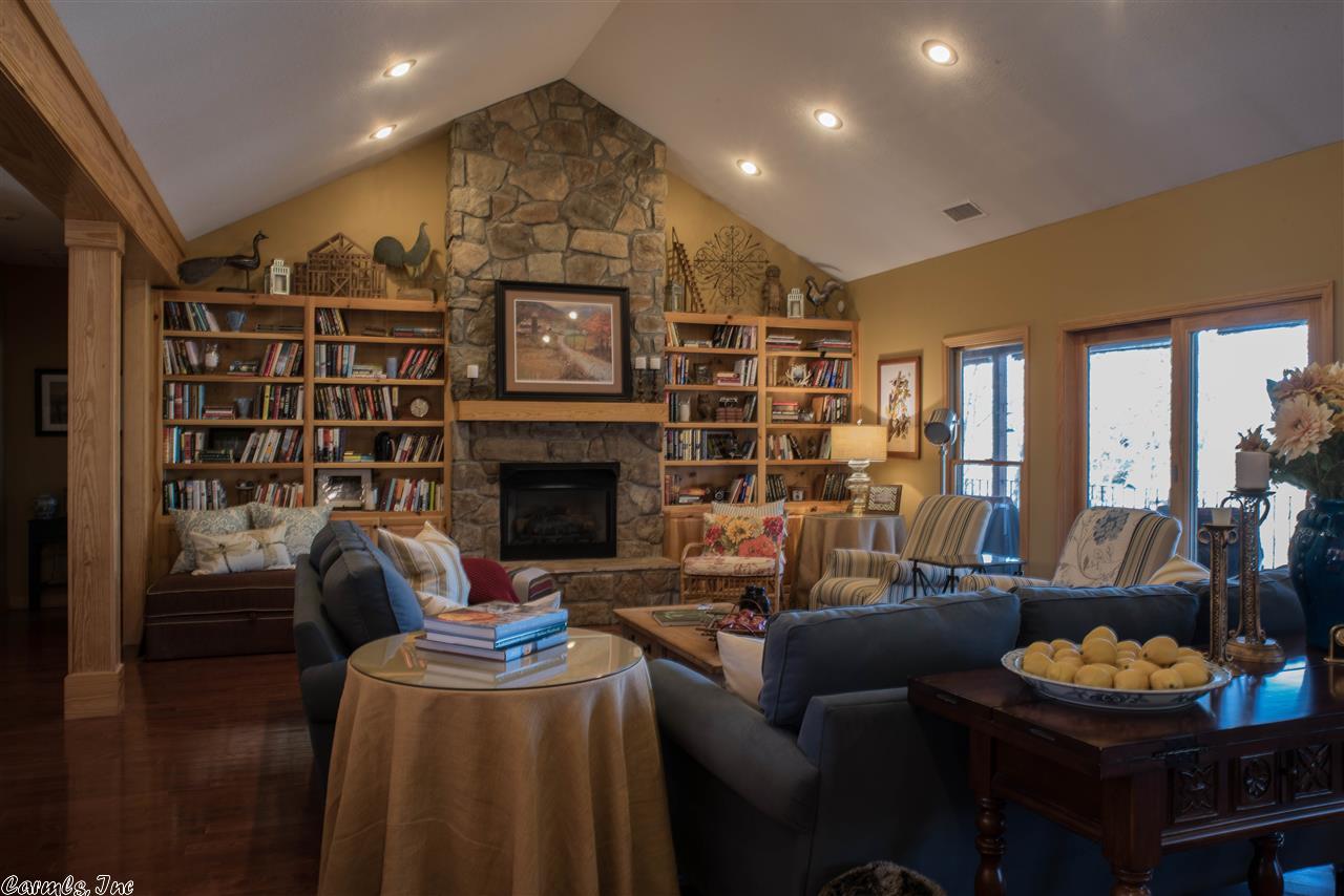 299 Lakeview Rd., Edgemont, AR 72044