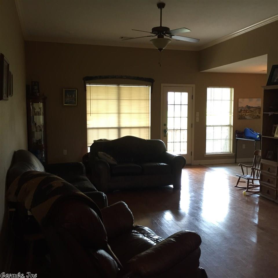 287 Merritt Rd, Greenbrier, AR 72058