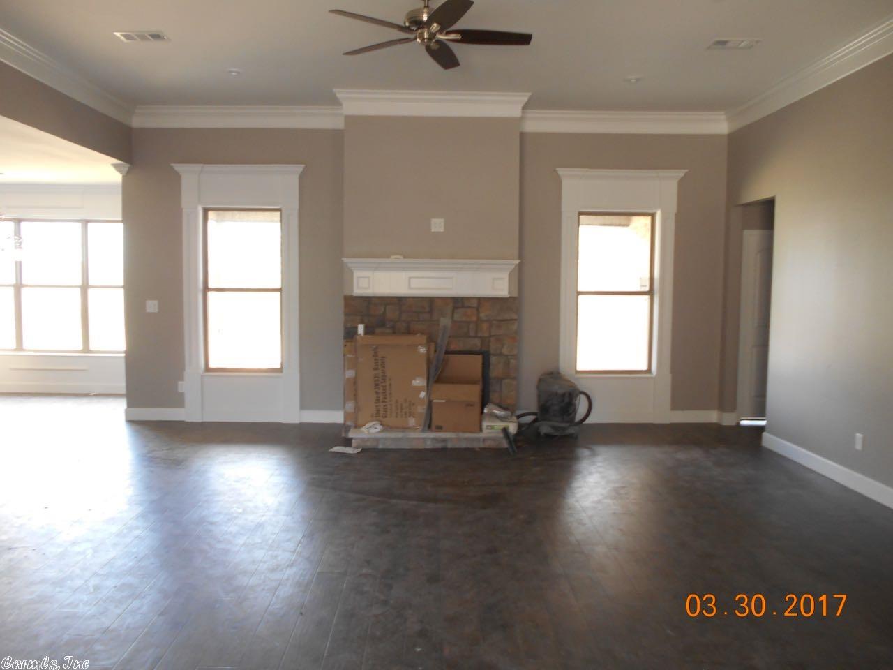 5624 Shore Drive, Hensley, AR 72065