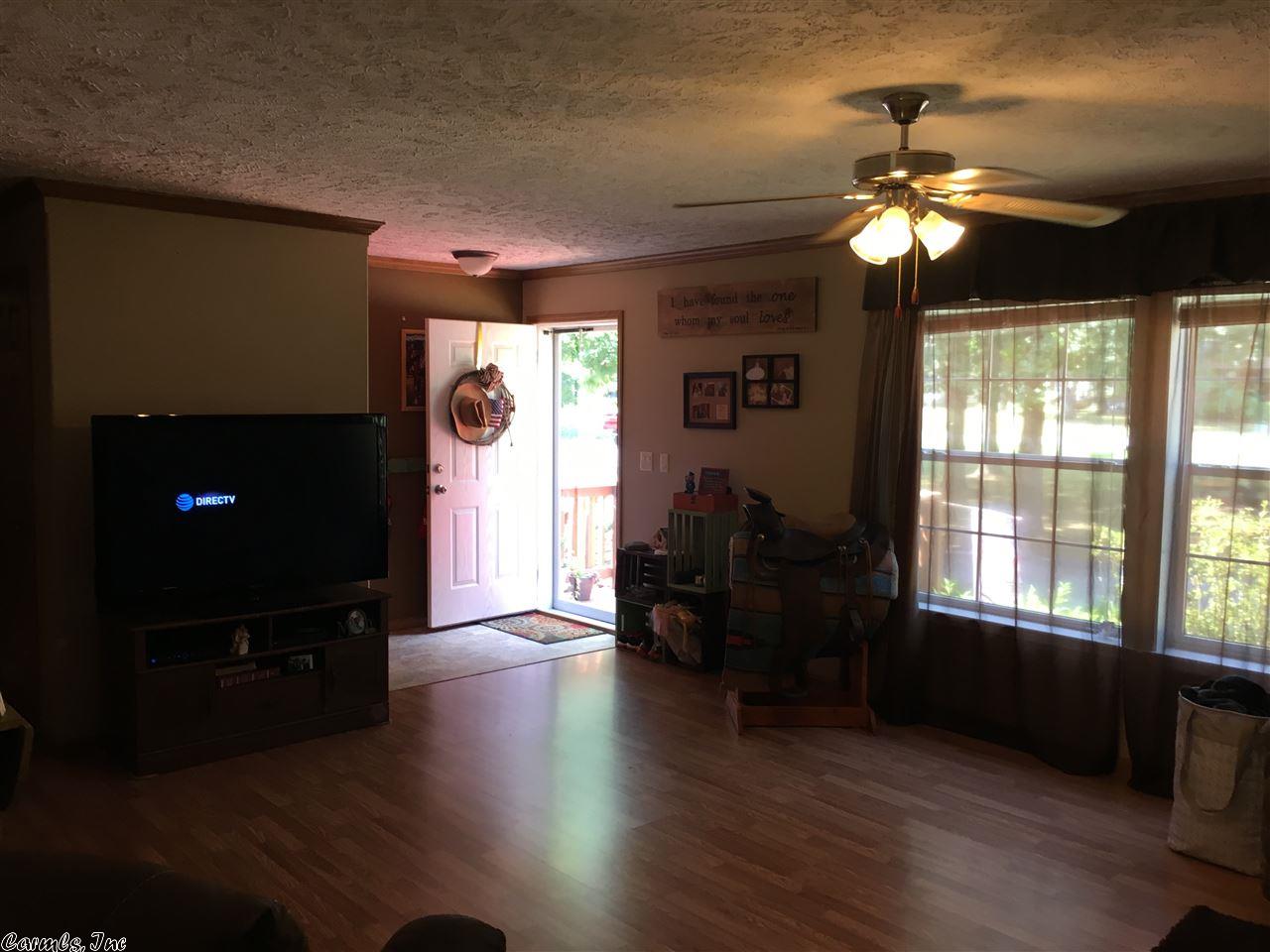 48 Decatur Street, Greers Ferry, AR 72067