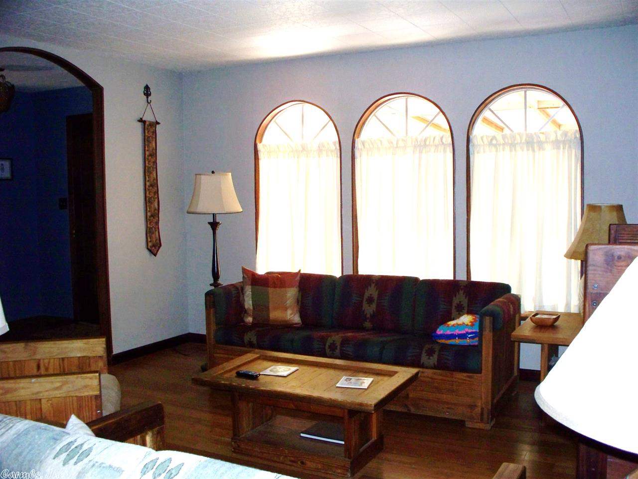 10200 Edgemont Rd., Greers Ferry, AR 72067