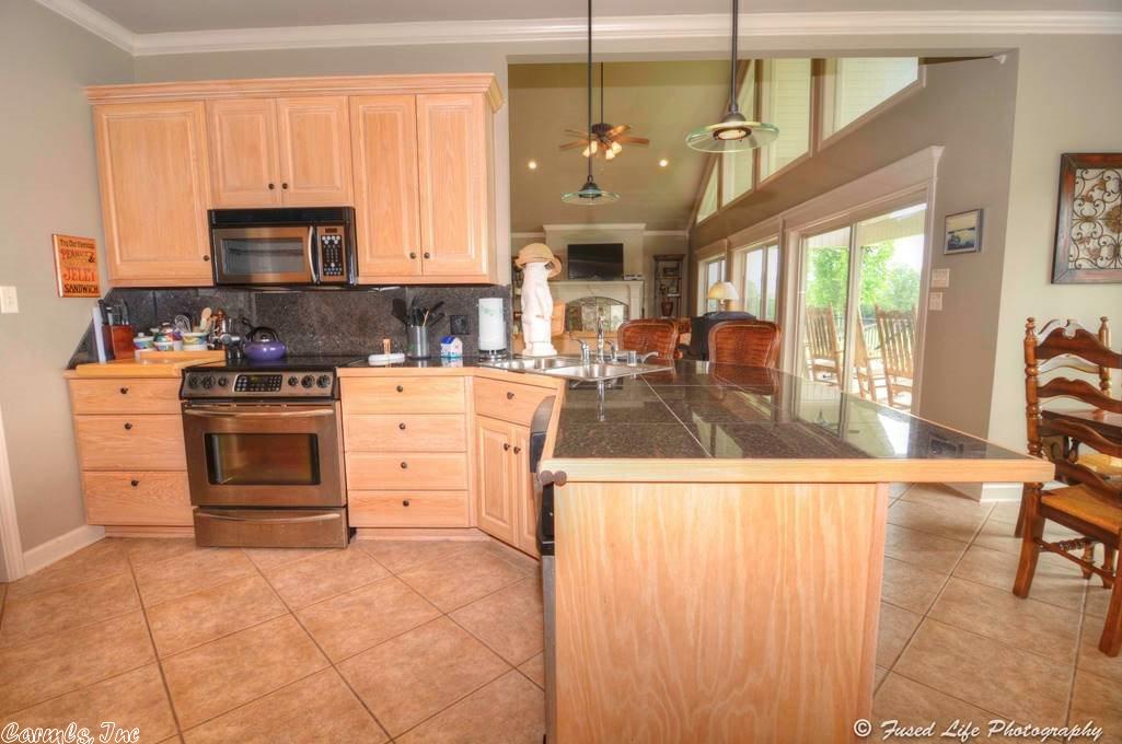 120 Emerald Lane, Greers Ferry, AR 72067