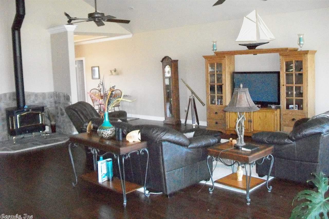 410 Emerald Lane, Greers Ferry, AR 72067