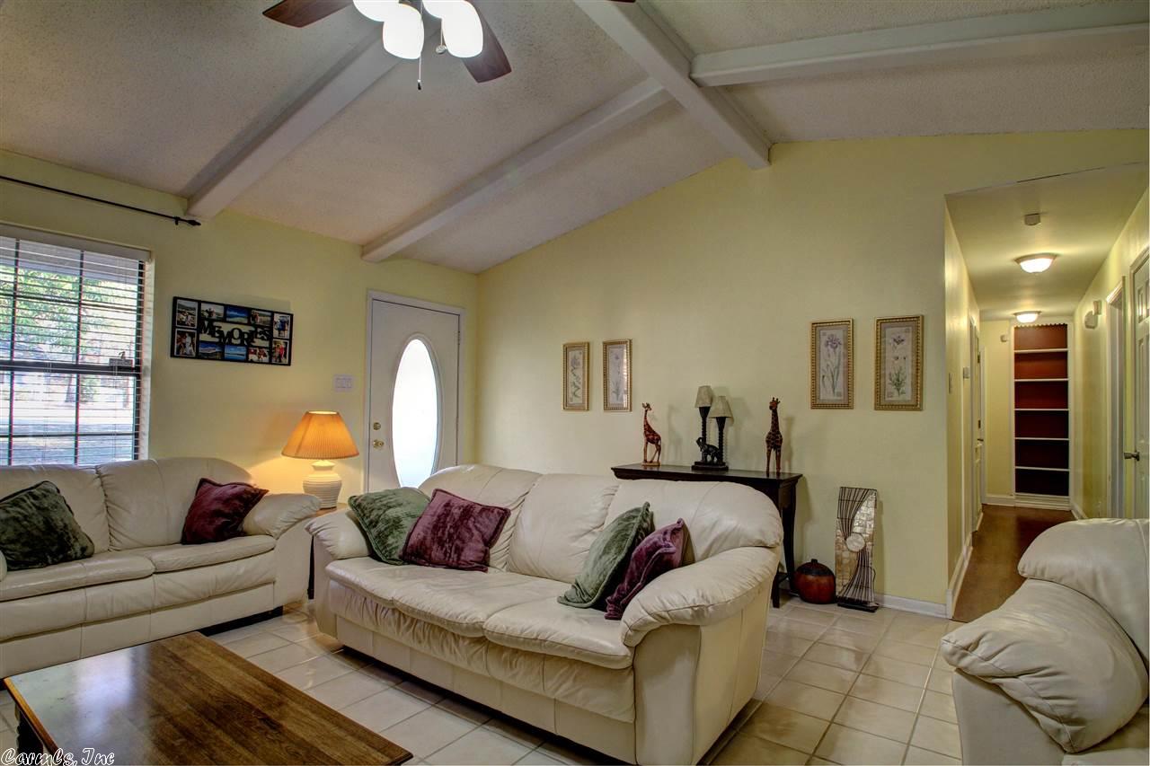 301 Merganzer, Jacksonville, AR 72076
