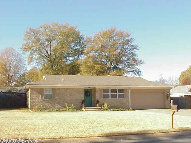 102 Essex Court, Jacksonville, AR 72076