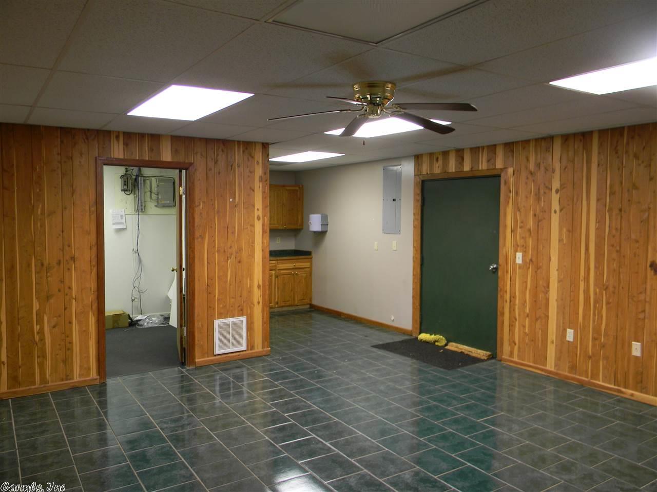 204 W Railroad, Morrilton, AR 72110