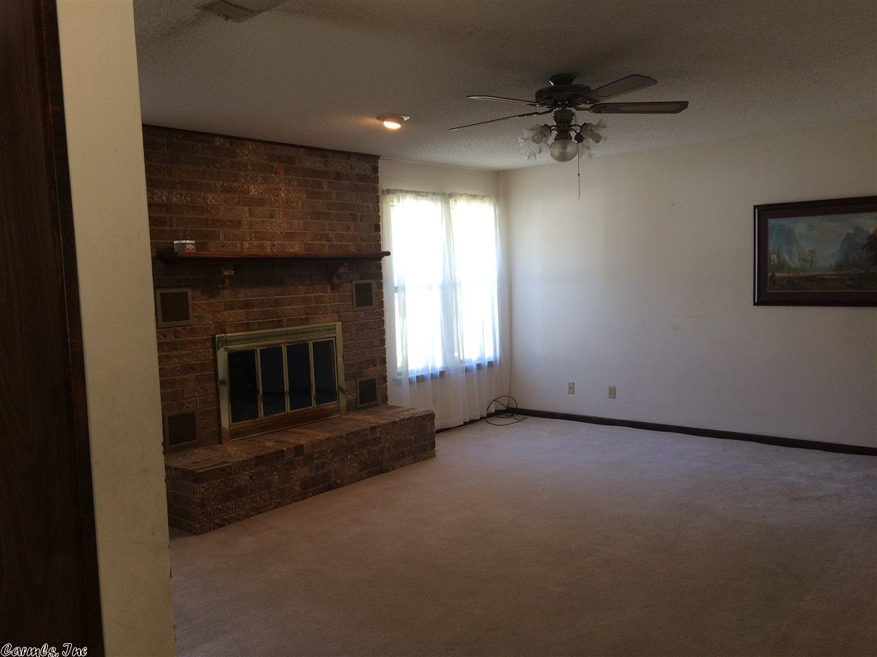 9 Green Lane, Morrilton, AR 72110