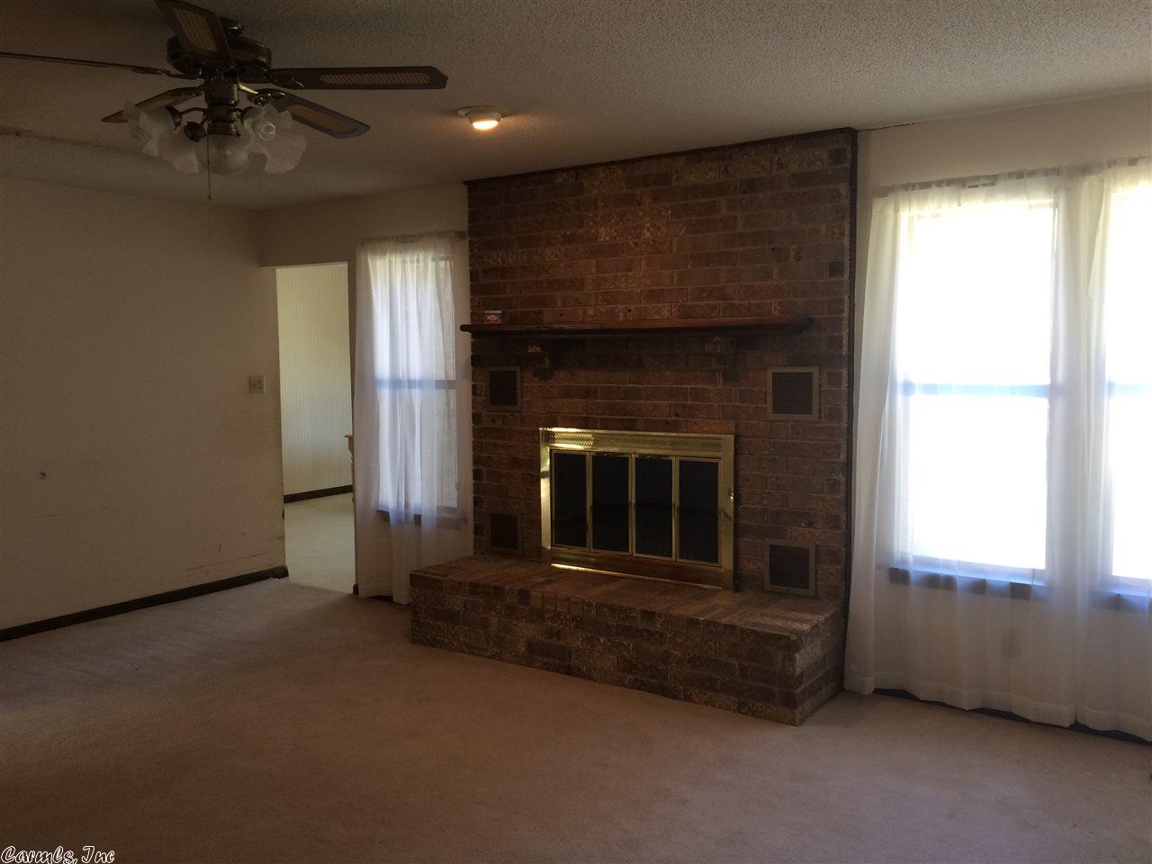9 Green Lane, Morrilton, AR 72110