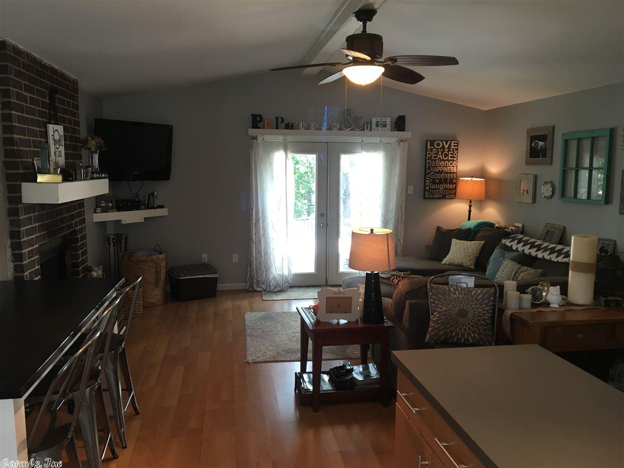 33 Oakridge Drive, Maumelle, AR 72113