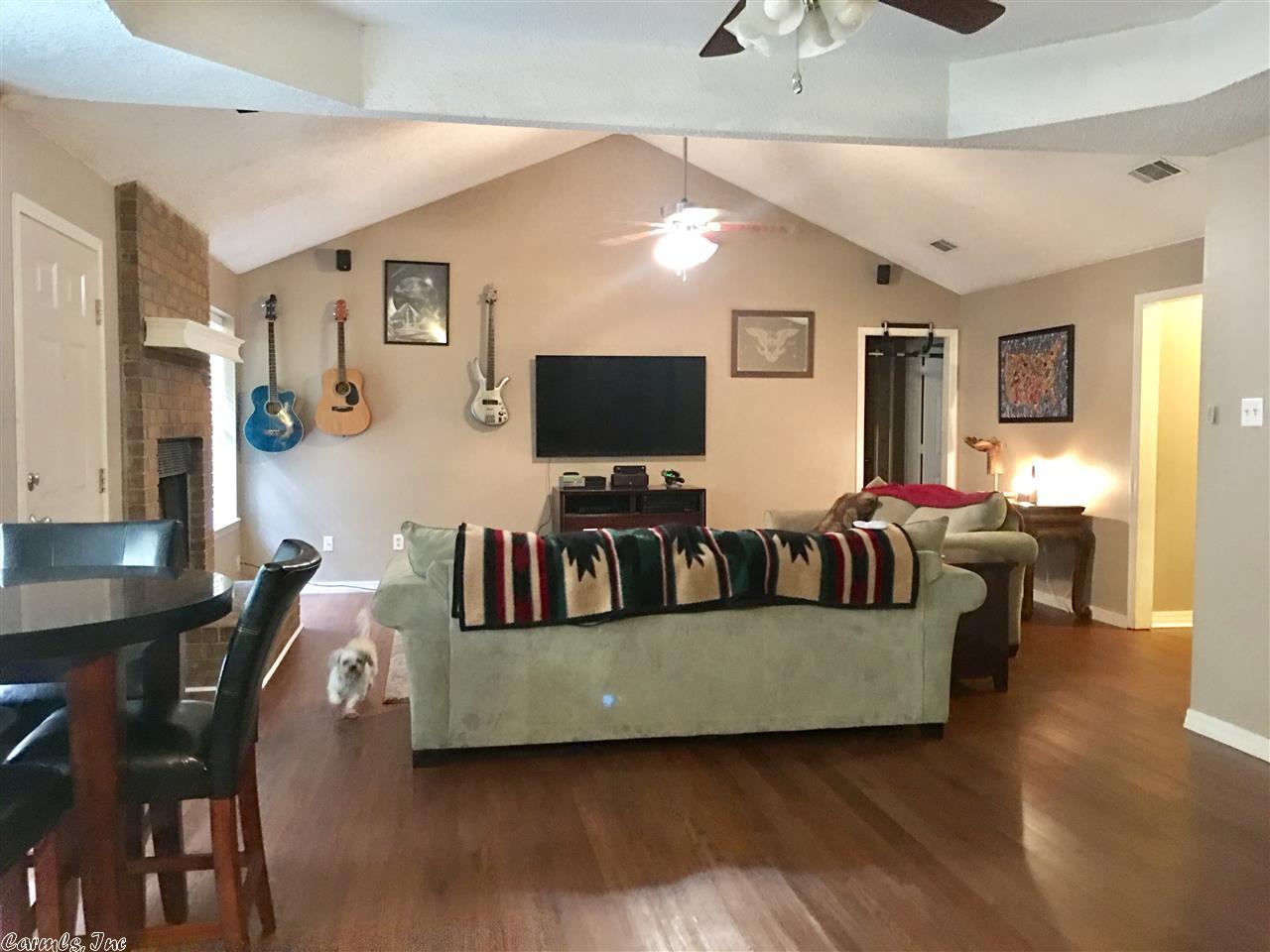 13 Christy Lane, Maumelle, AR 72113