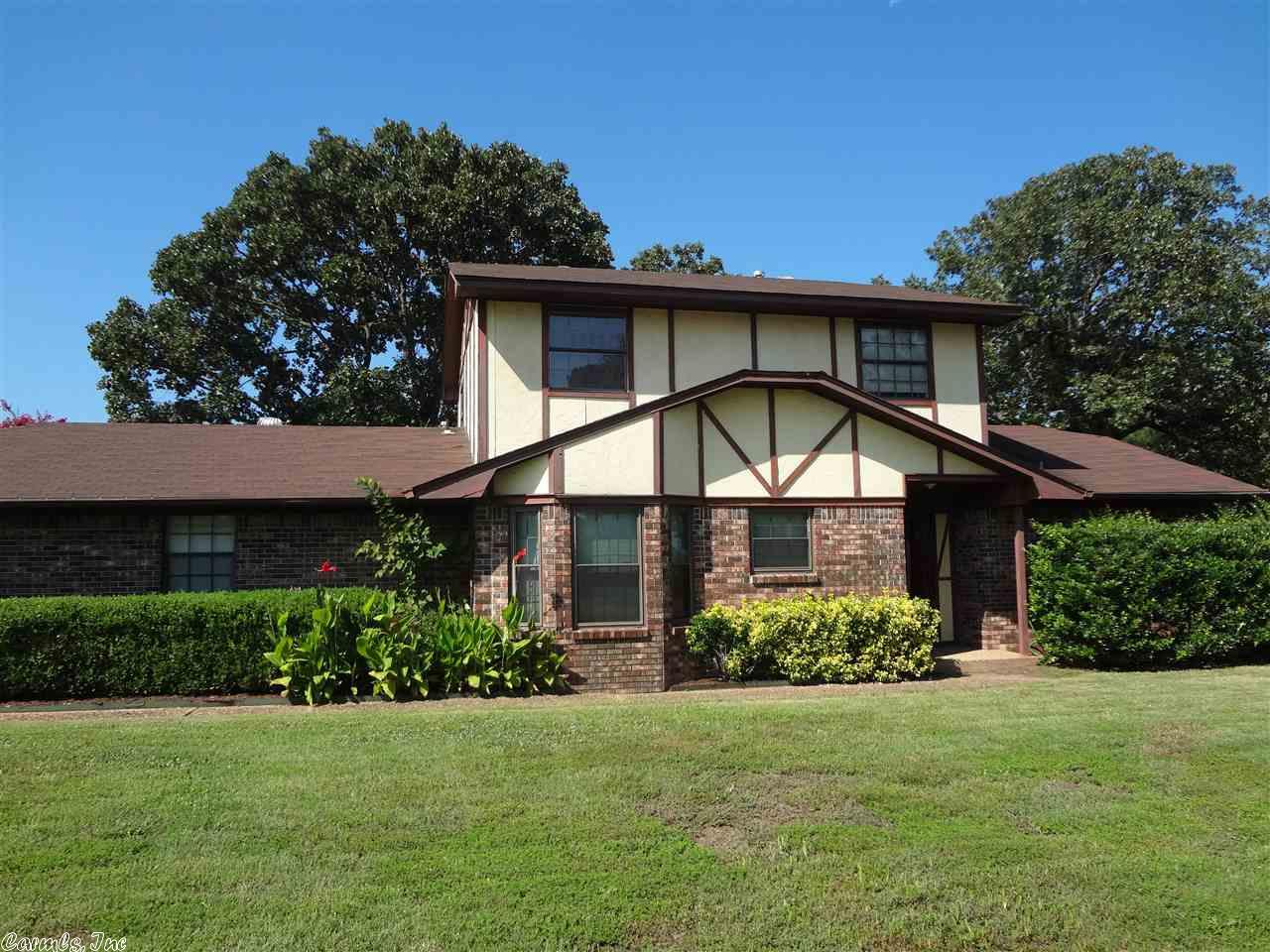 1 Piney Cove Manor, Maumelle, AR 72113