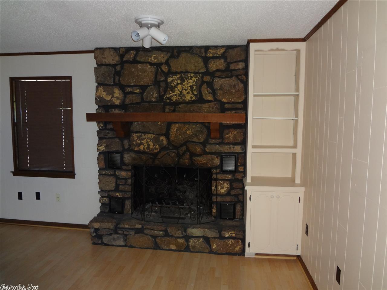 1 Piney Cove Manor, Maumelle, AR 72113