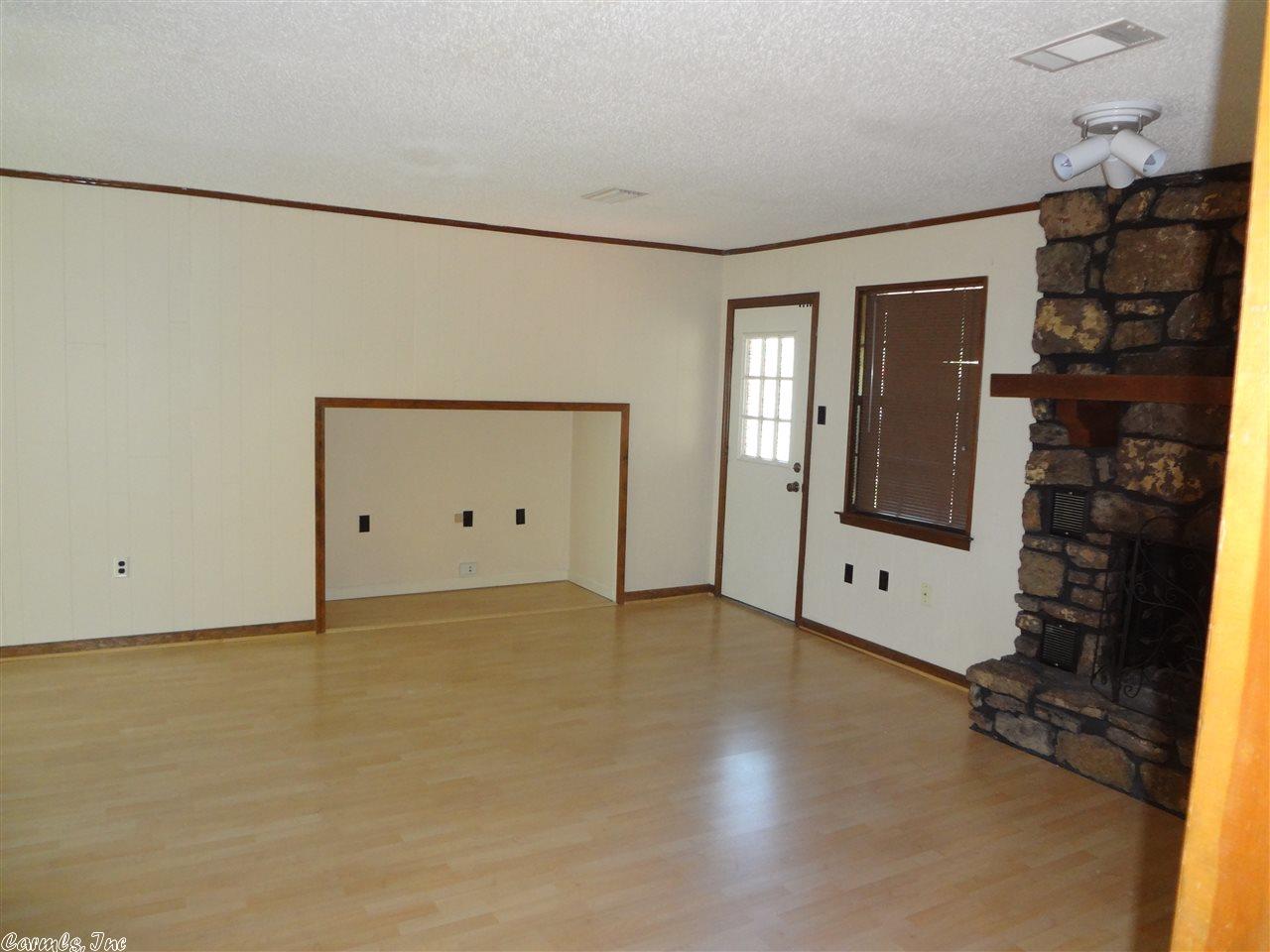 1 Piney Cove Manor, Maumelle, AR 72113