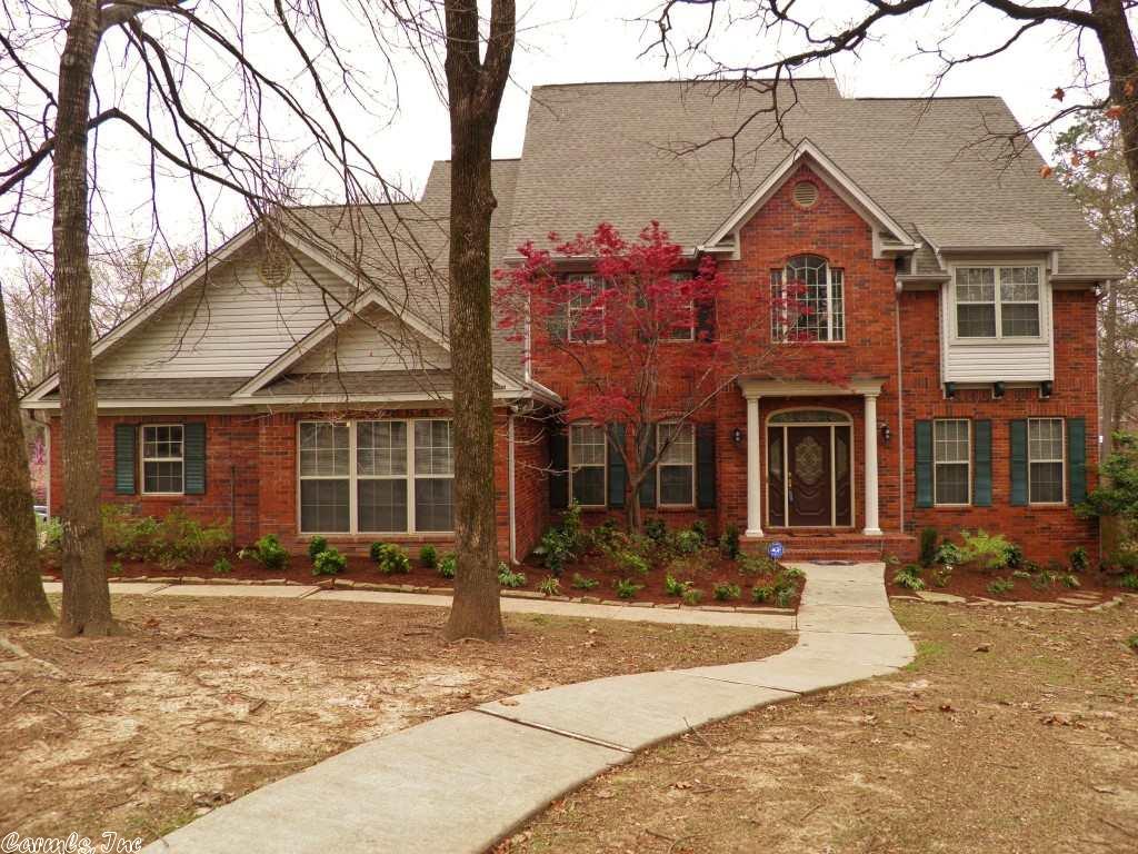 5 Nicklaus Dr, Maumelle, AR 72113