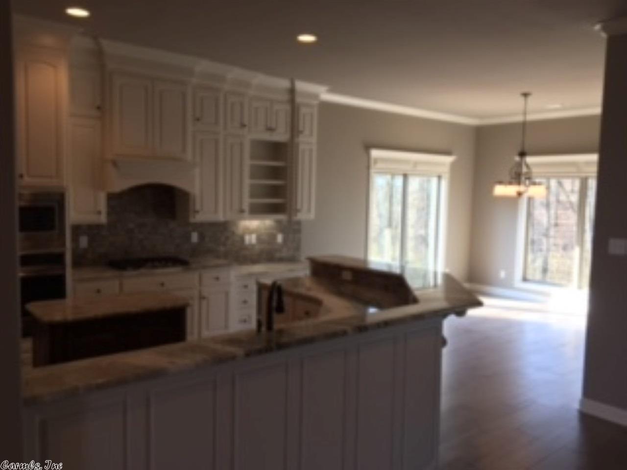 126 Eagle Ridge Dr, Maumelle, AR 72113
