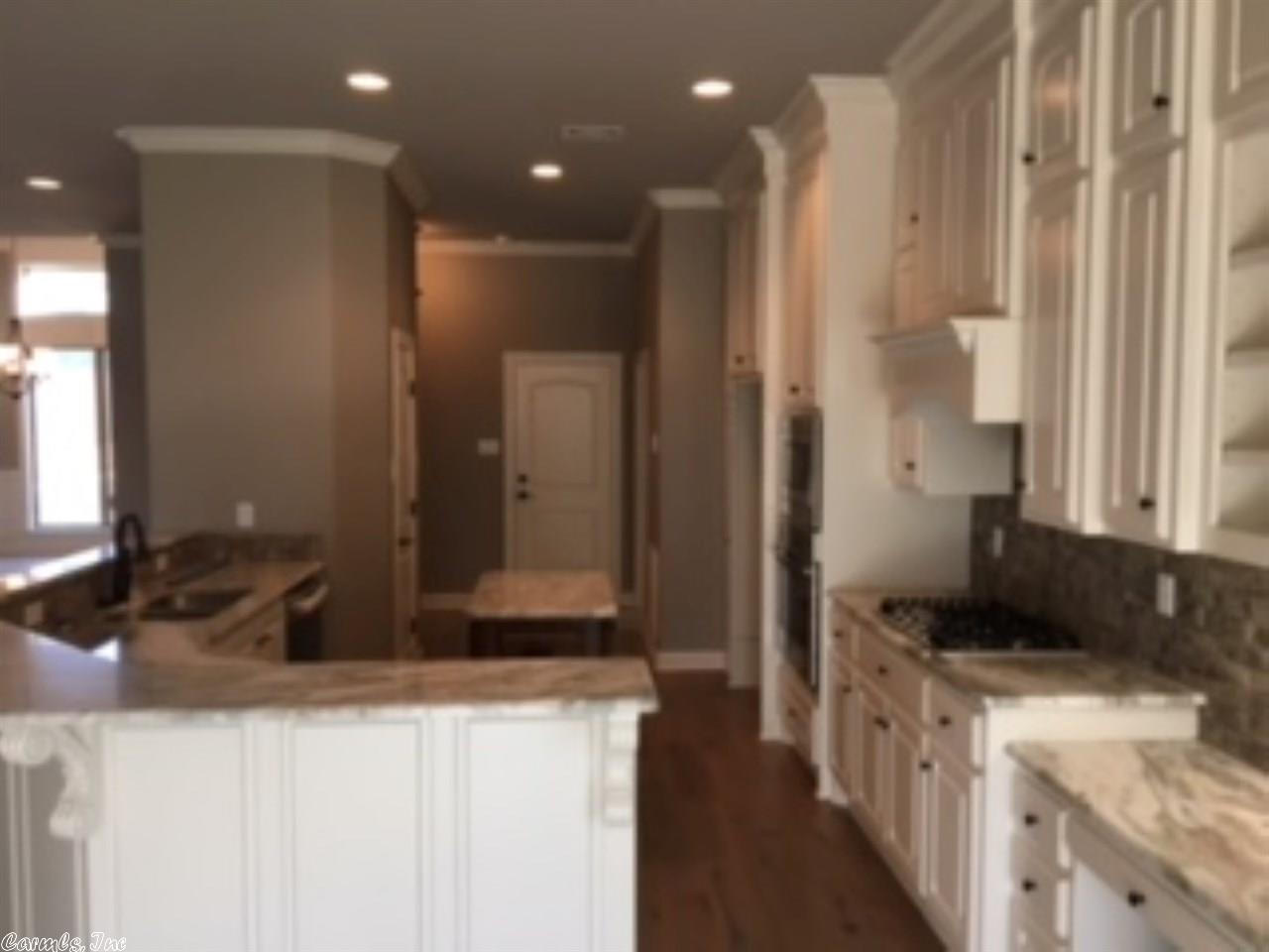 126 Eagle Ridge Dr, Maumelle, AR 72113