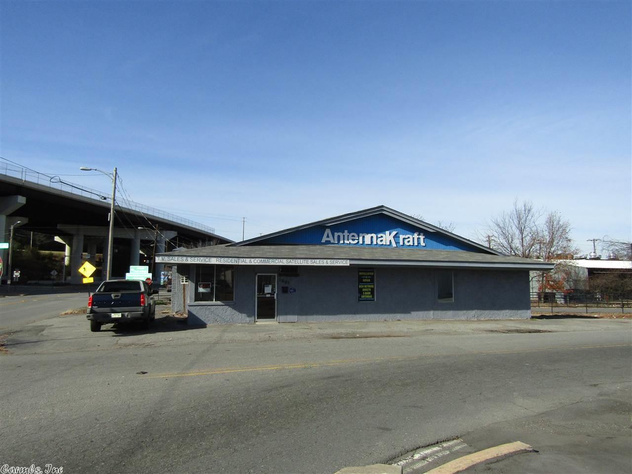 1001 west 33rd Street, North Little Rock, AR 72118