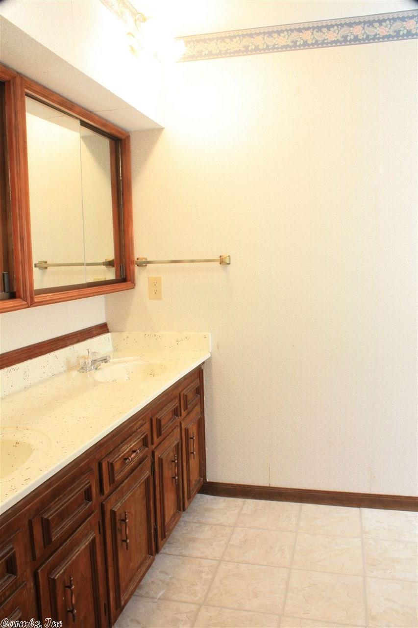 111 Shadow Oaks Drive, Sherwood, AR 72120