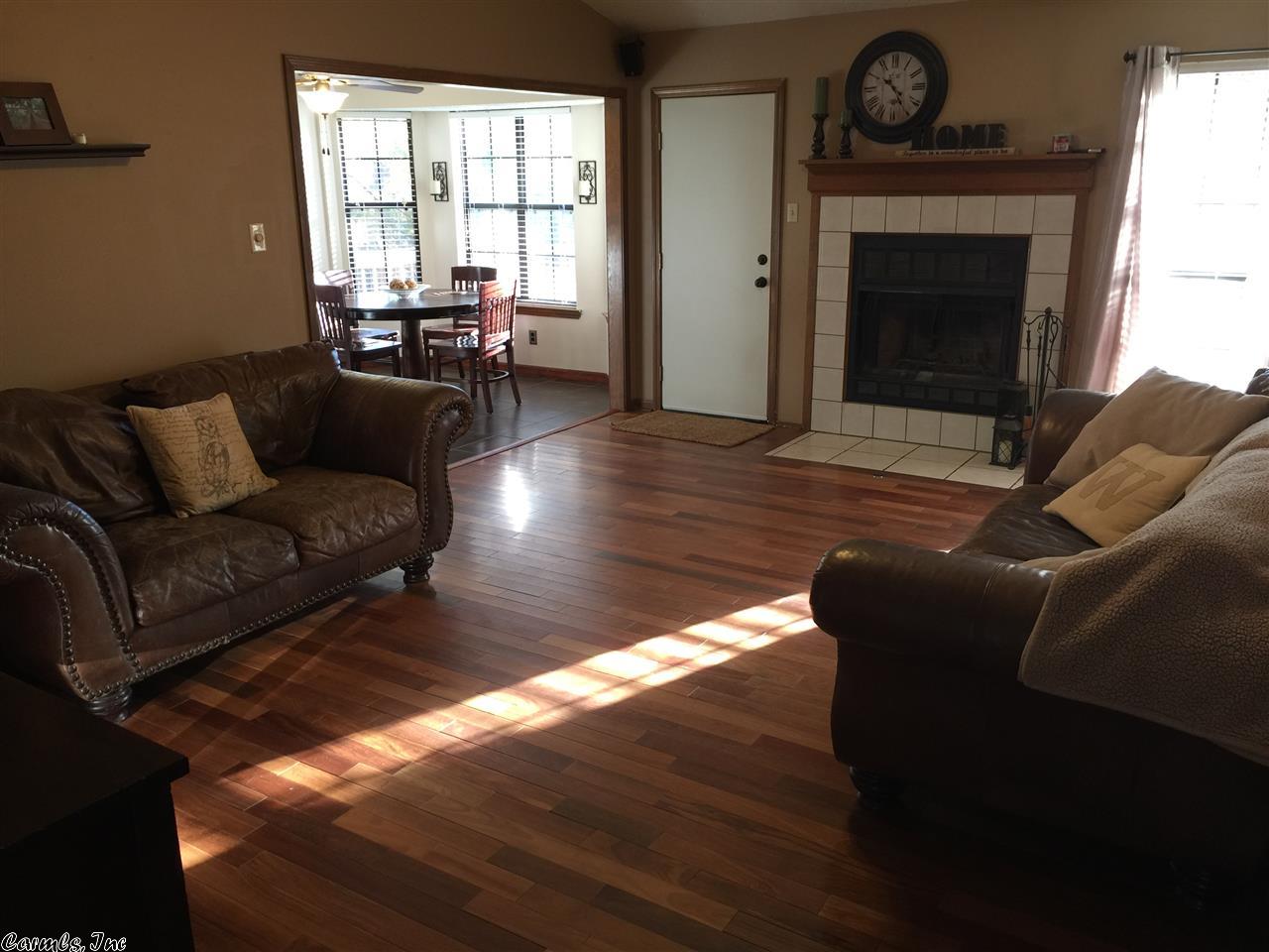 123 Whitewood Dr., Sherwood, AR 72120