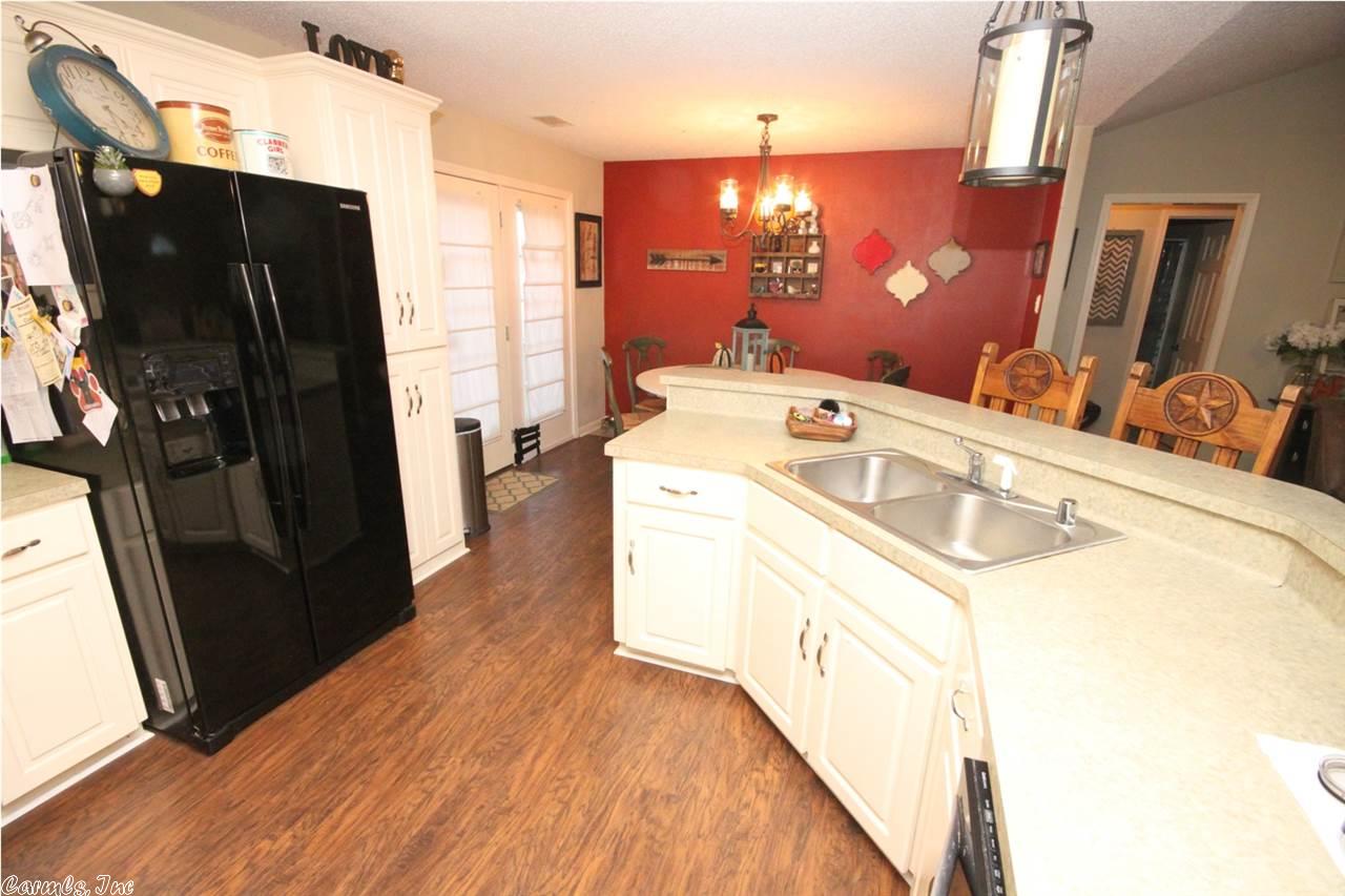 86 Cinnamon, Sherwood, AR 72120