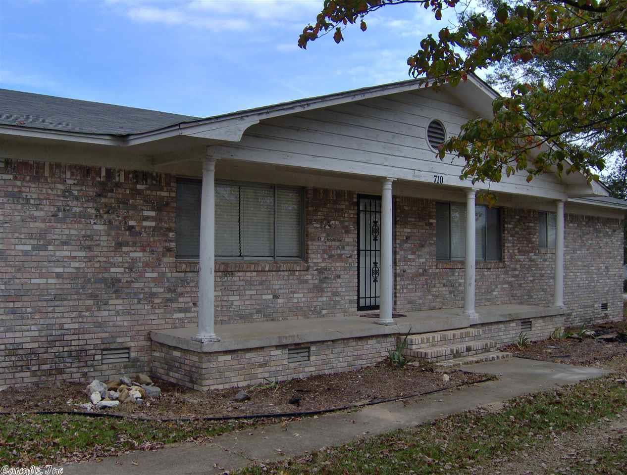 710 Peach Street, Prattsville, AR 72129