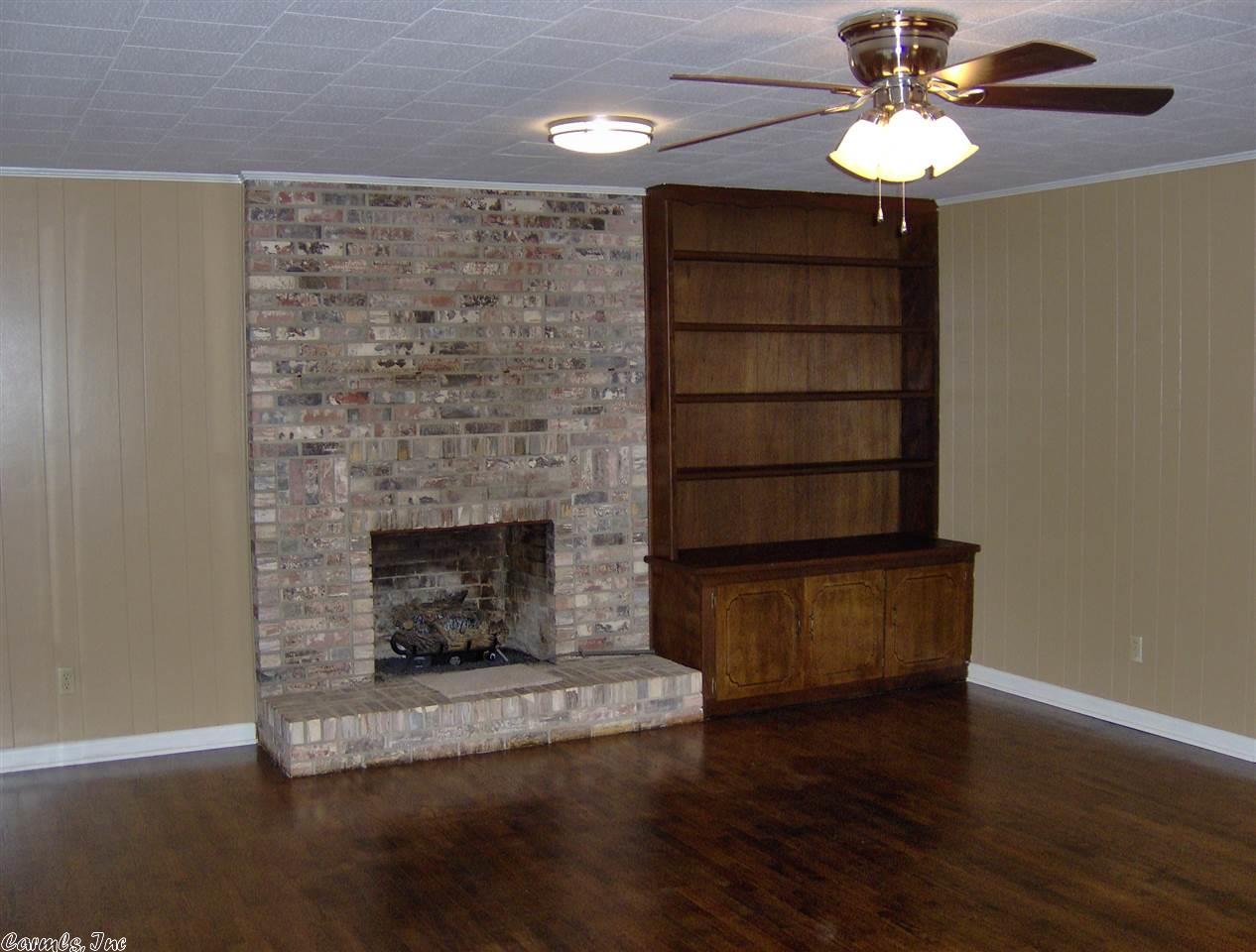 710 Peach Street, Prattsville, AR 72129