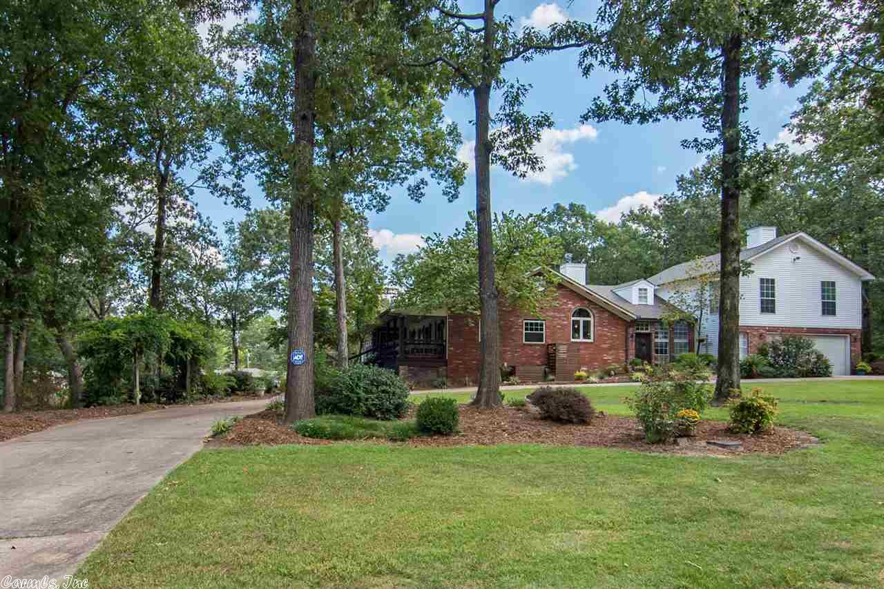 2 Natural Steps Cove, Roland, AR 72135