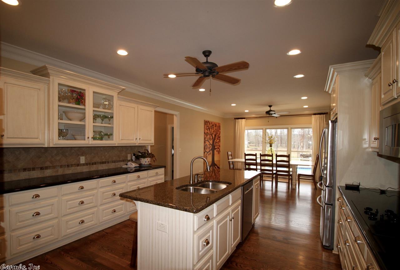 100 Somersett Lane, Roland, AR 72135