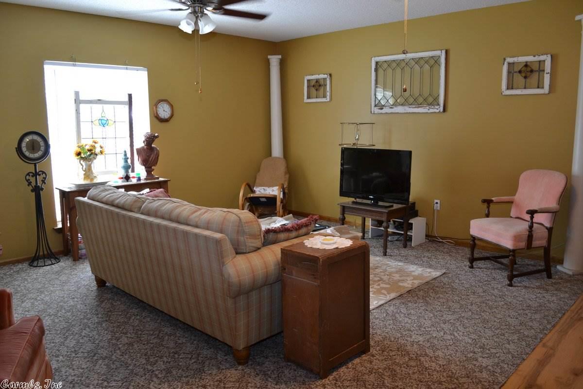 32 Carolyn, Sheridan, AR 72150