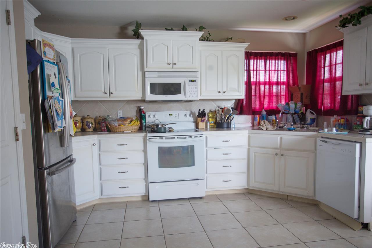 2 Weatherton Drive, Vilonia, AR 72173