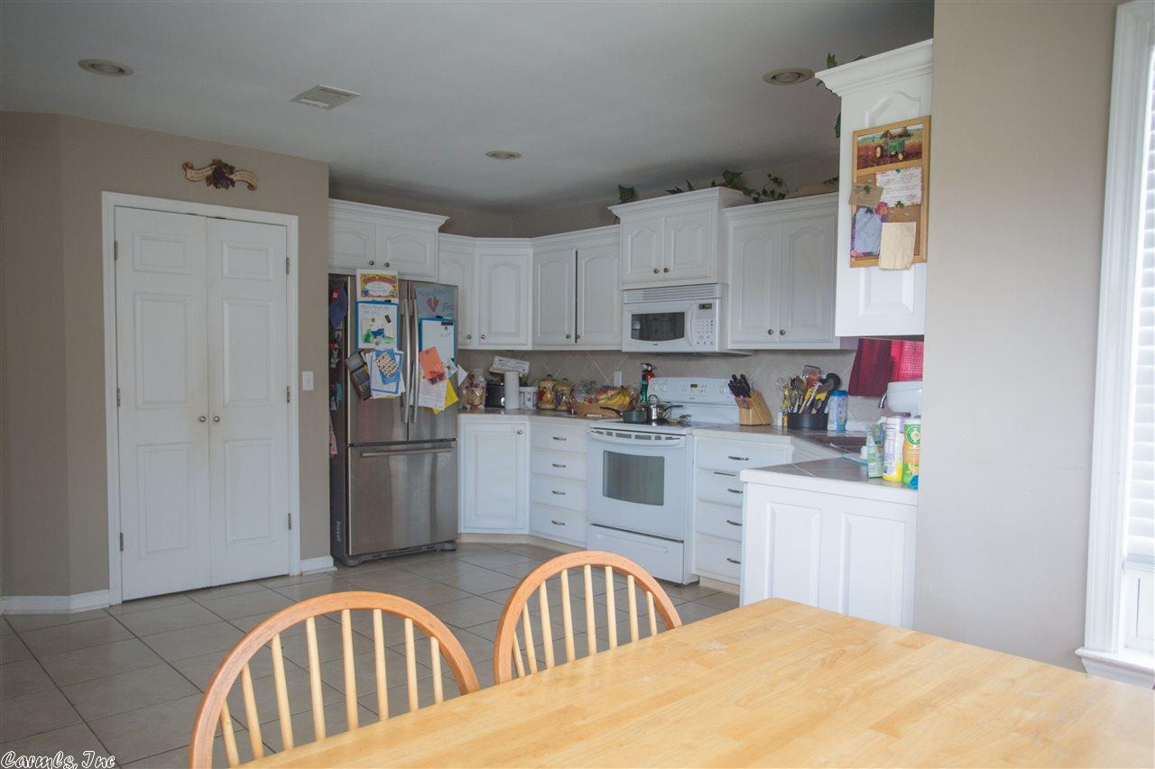 2 Weatherton Drive, Vilonia, AR 72173