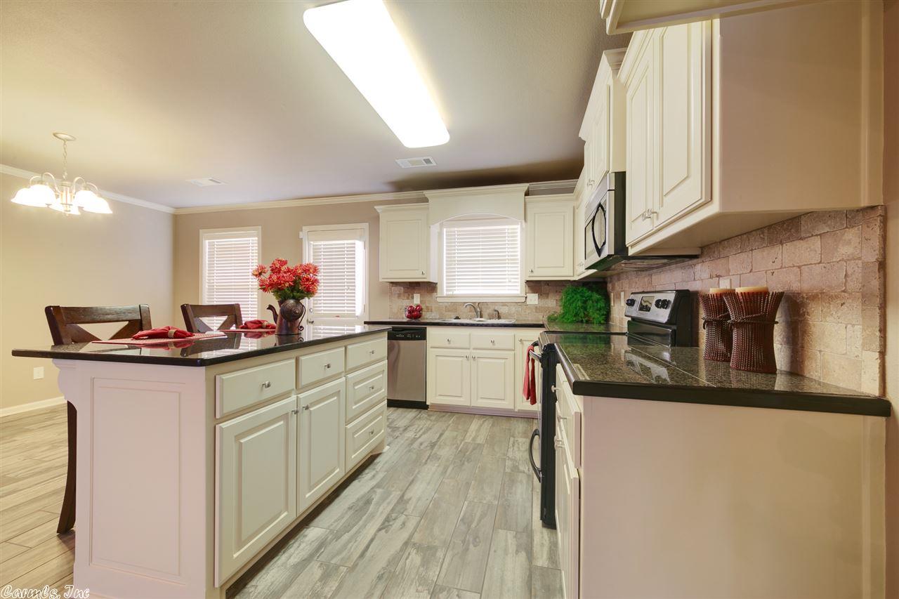17 Kasi Cove, Ward, AR 72176