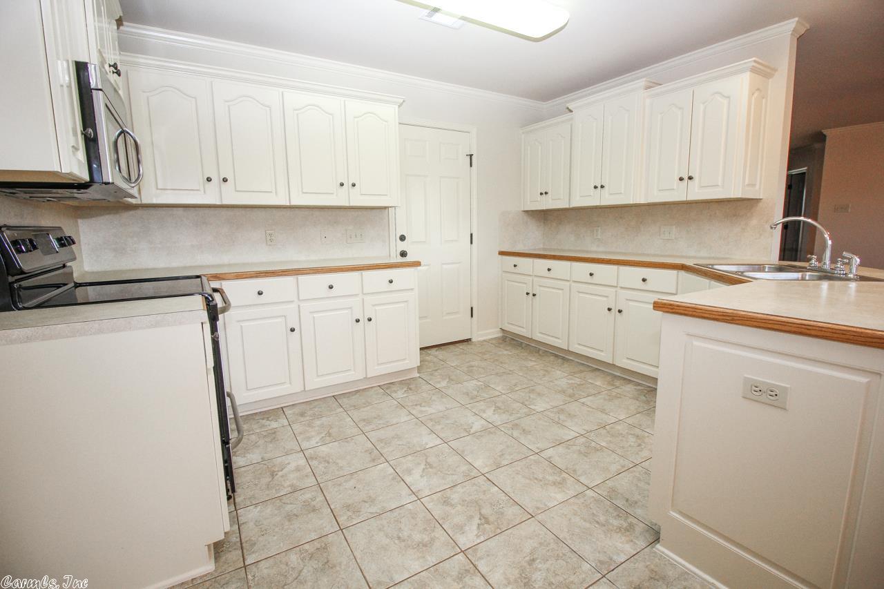 19 Windsor Park Cove, Ward, AR 72176
