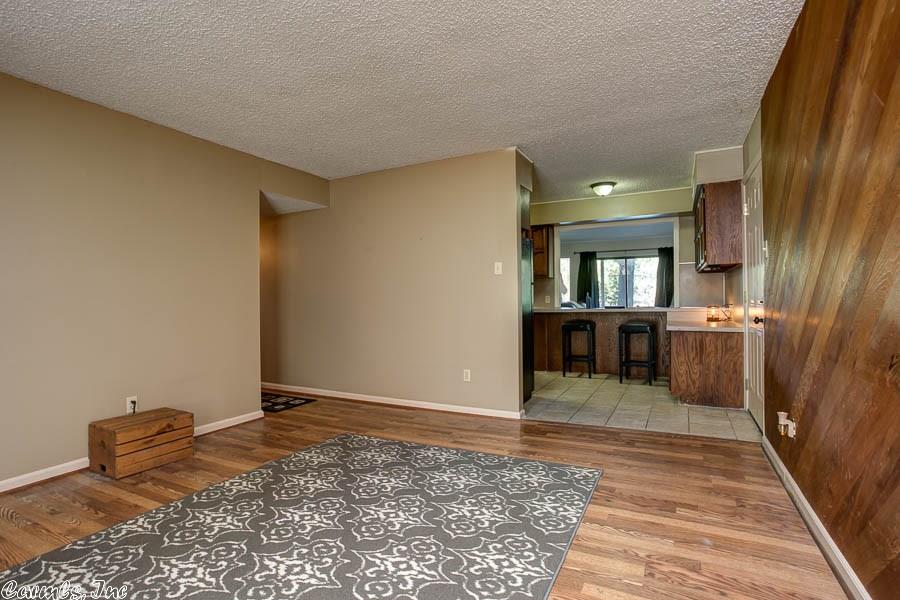 1318 E Twin Lakes Drive, Little Rock, AR 72205