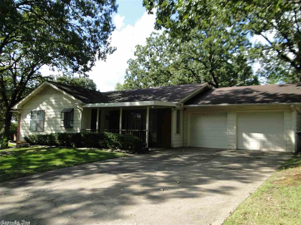 2 Berrywood Circle, Little Rock, AR 72205