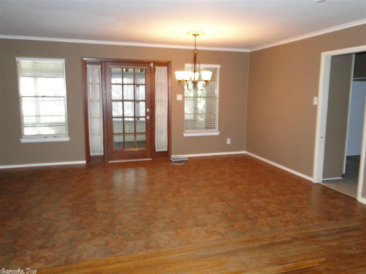 2 Berrywood Circle, Little Rock, AR 72205