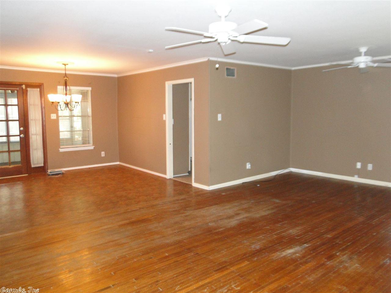 2 Berrywood Circle, Little Rock, AR 72205