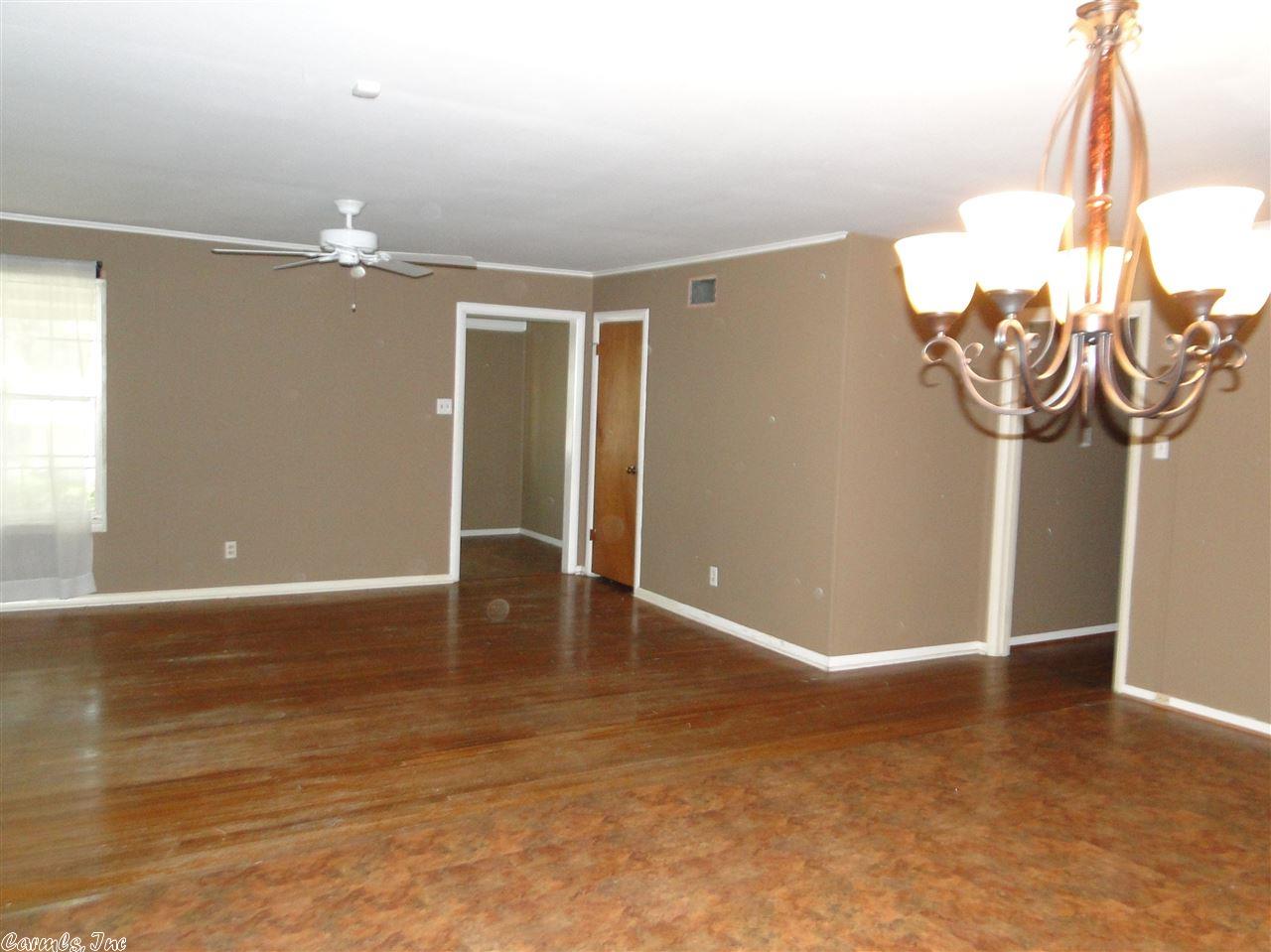2 Berrywood Circle, Little Rock, AR 72205