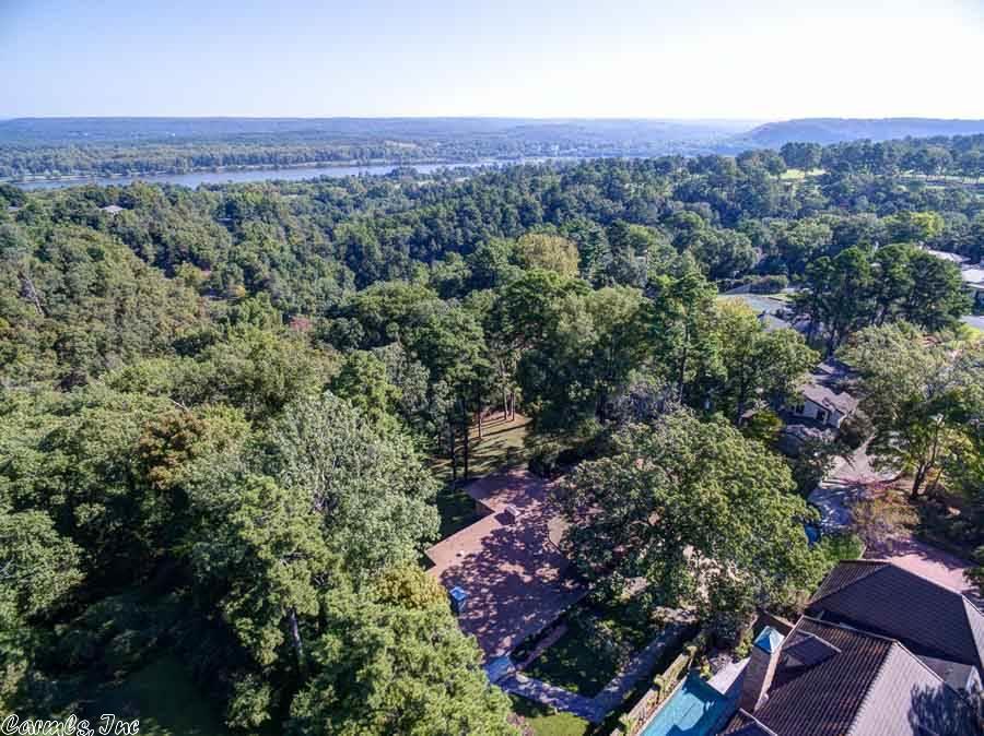 9 Longfellow Pl, Little Rock, AR 72207