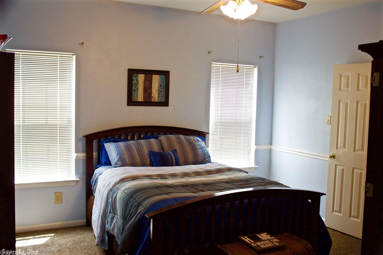 12 Redleaf, Little Rock, AR 72210