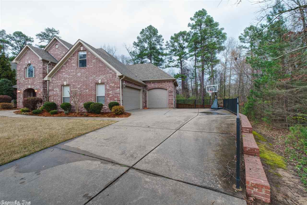 31 Woodstream Cv, Little Rock, AR 72211