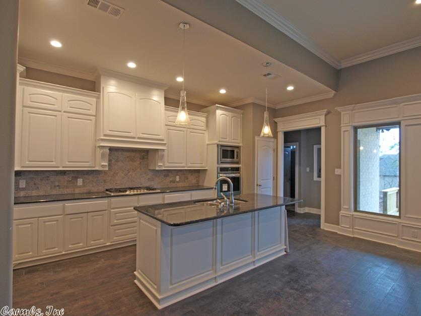8 Rosans Court, Little Rock, AR 72223