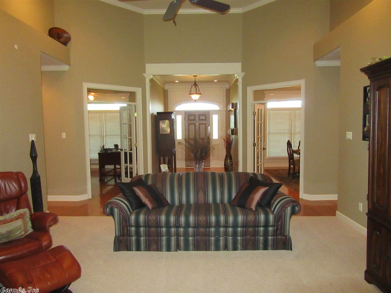 19 Menden Ln, Little Rock, AR 72223