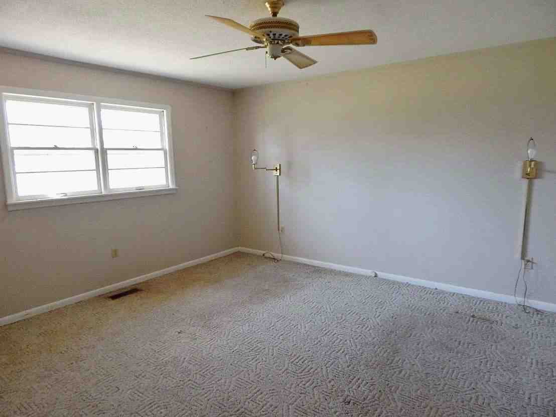211 W Riverside DrMarked Tree, AR, 72365Poinsett County