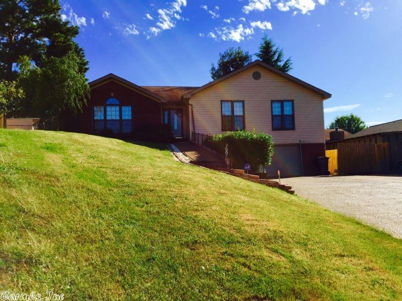 103 Wildwood Court, Jonesboro, AR 72401