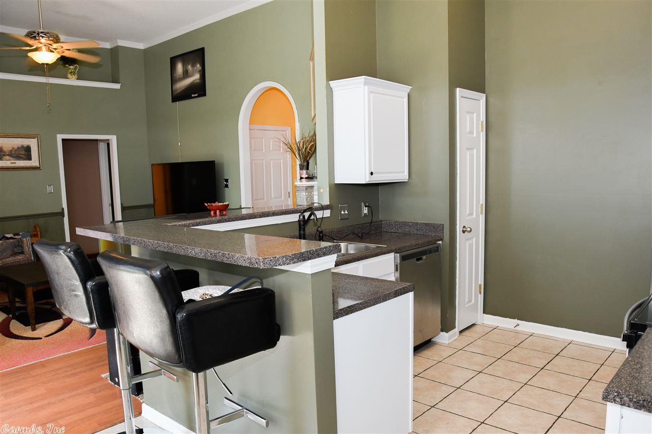 5104 Deerfield, Jonesboro, AR 72404