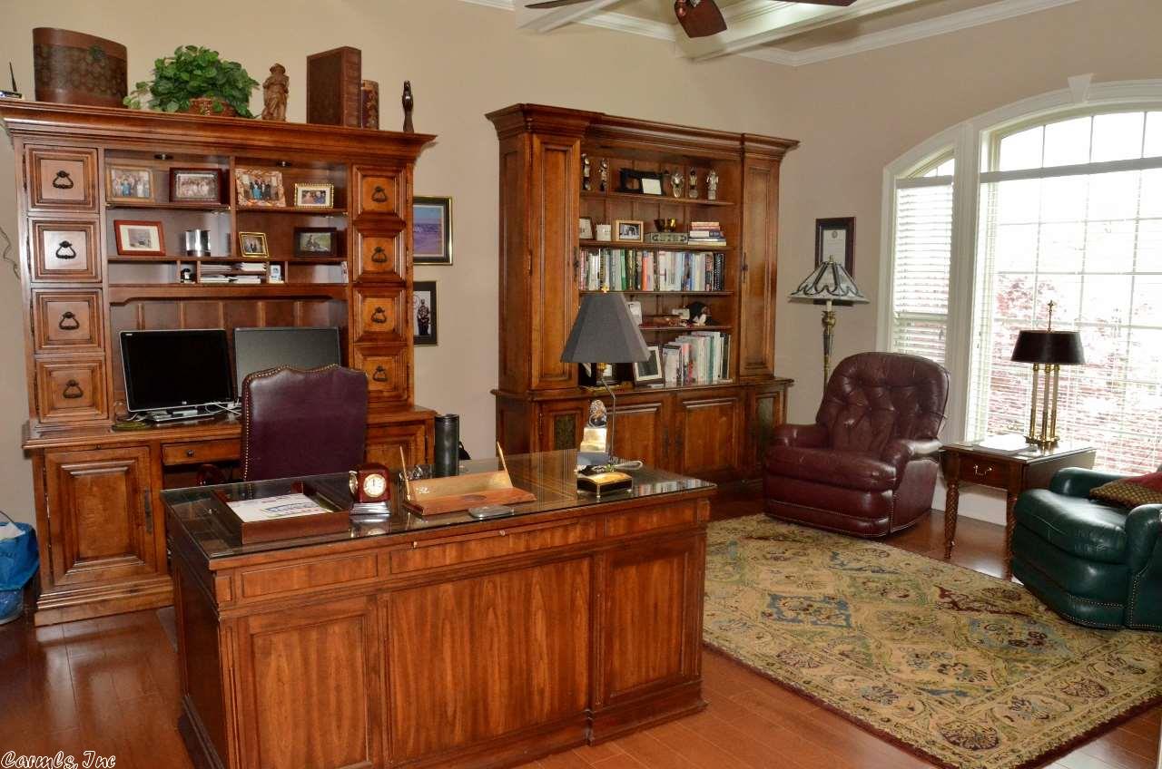 1009 Lake Crest Drive, Jonesboro, AR 72404