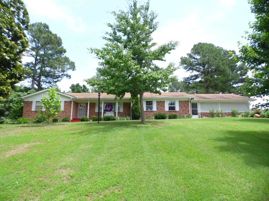 312 N East, Harrisburg, AR 72432