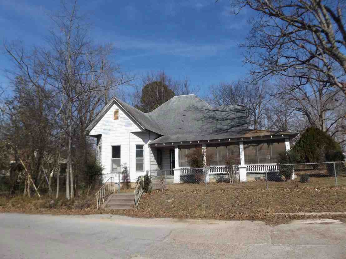 206 Lilly StBatesville, AR, 72501Independence County